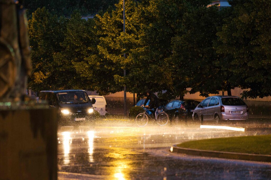 Foto de Logroño Bajo la   Lluvia: Capturas      Fotográficas   Recientes% en Noticias Locales %