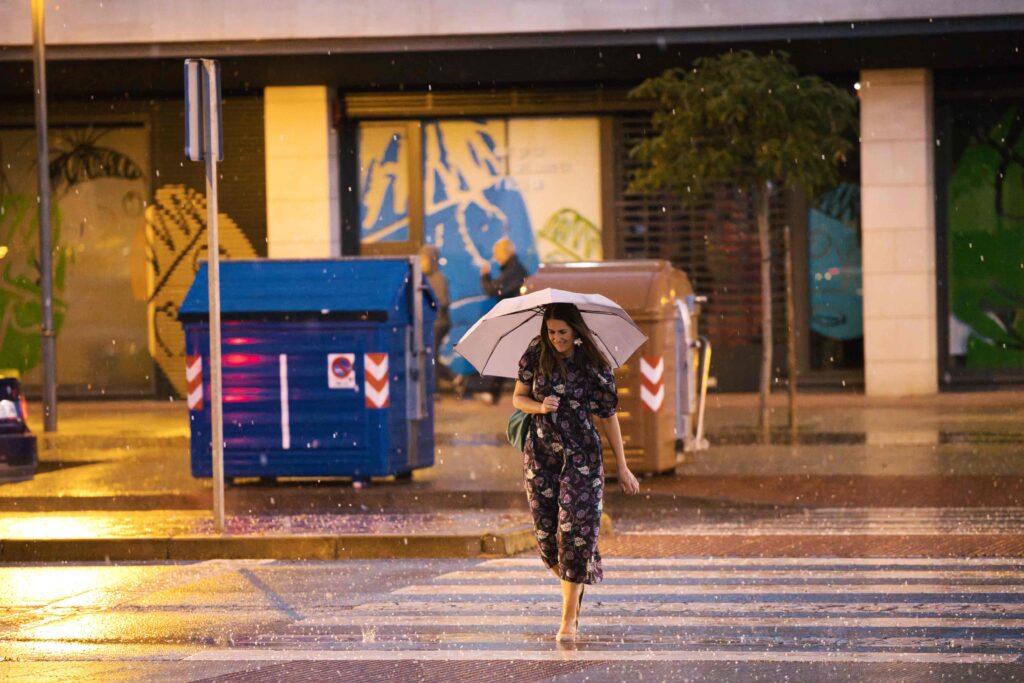 Foto de Logroño Bajo la   Lluvia: Capturas      Fotográficas   Recientes% en Noticias Locales %