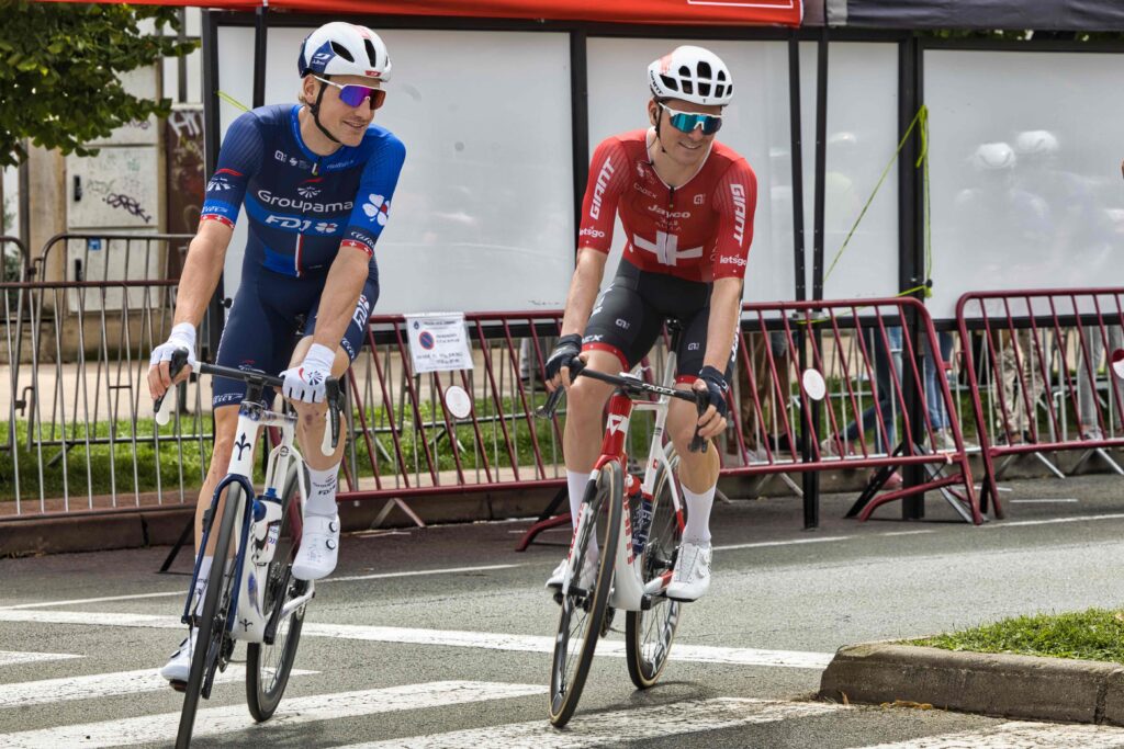 Foto de La Vuelta a España 2024: Fotografías Exclusivas de la Salida de la 19ª Etapa en Logroño% en Deportes %