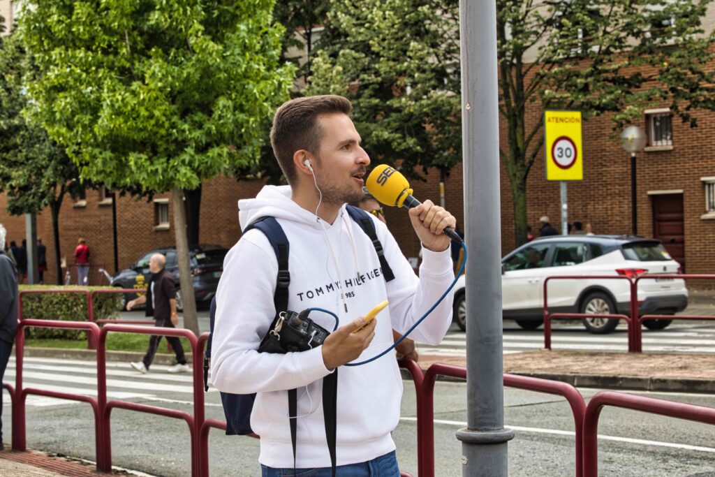 Foto de La Vuelta a España 2024: Fotografías Exclusivas de la Salida de la 19ª Etapa en Logroño% en Deportes %