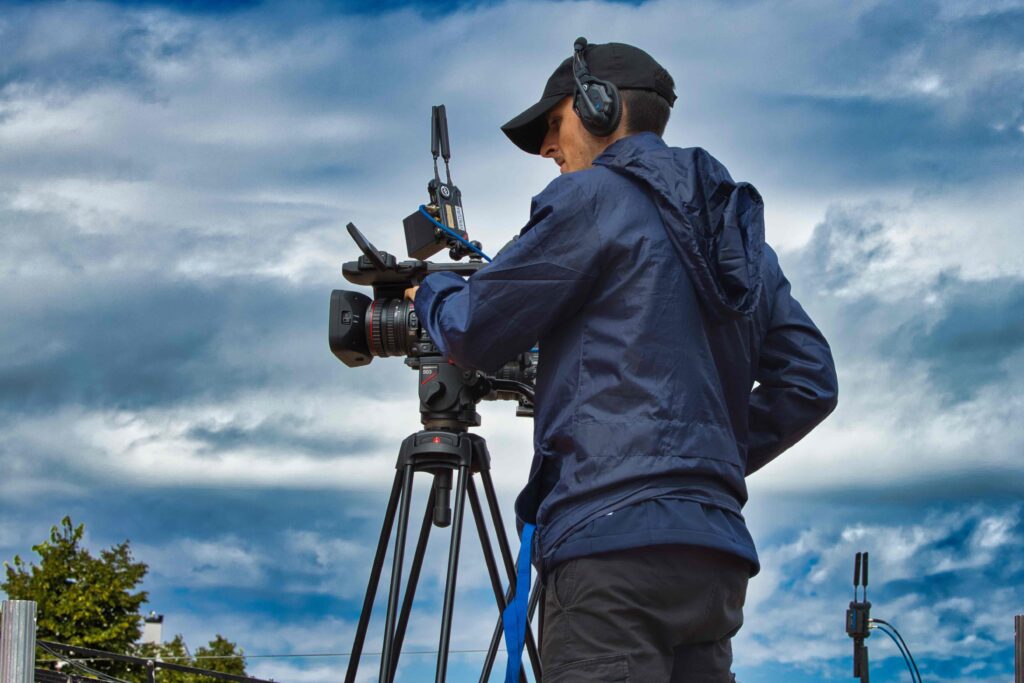Foto de La Vuelta a España 2024: Fotografías Exclusivas de la Salida de la 19ª Etapa en Logroño% en Deportes %